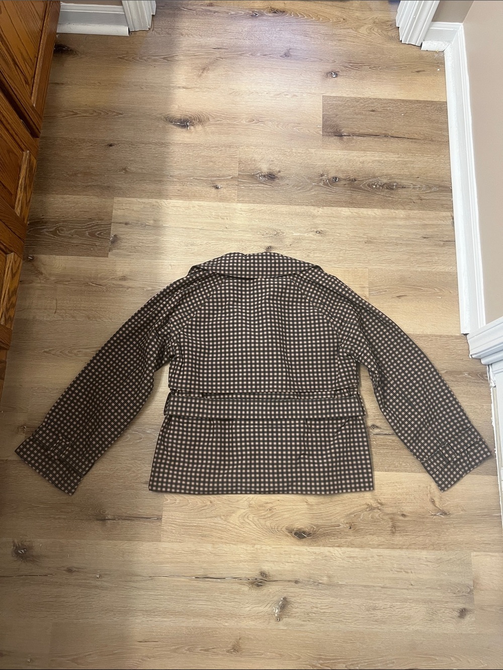 Short Belted Trench Coat - Picture 3 of 5
